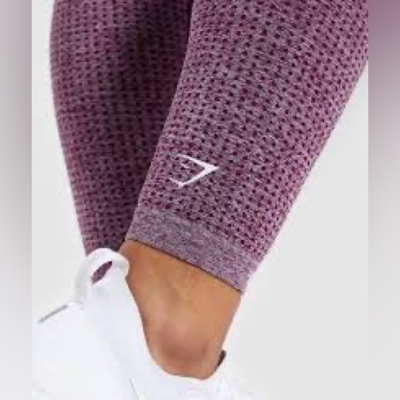 Rare Gymshark Set Leggings & Sports Bra in vital seamless in deep magenta marl - Picture 2 of 4